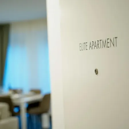Elite *